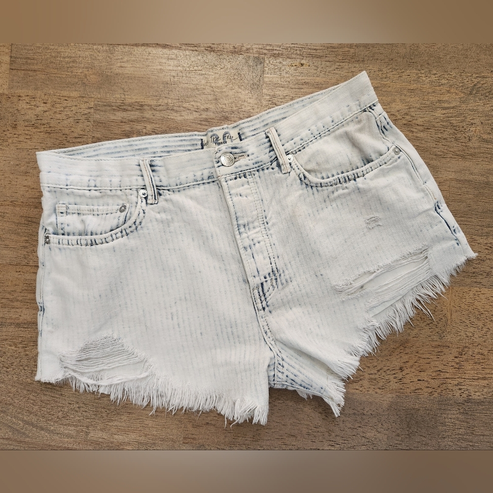 We The Free Striped Denim Distressed Raw Edge Button Fly Shorts Size 30 (D15)